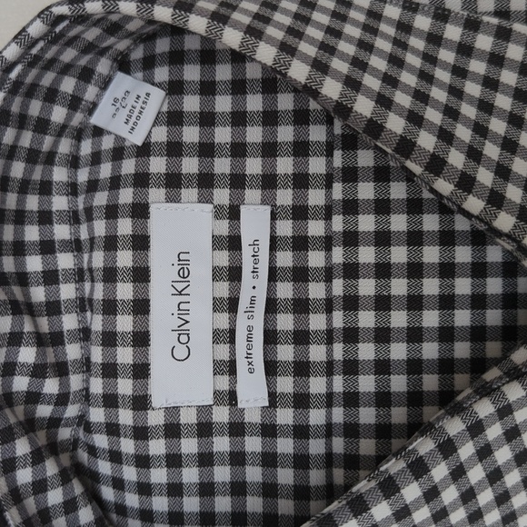 Calvin Klein | Extreme Slim Stretch Butting Down Men's Dress Shirt - Picture 3 of 8